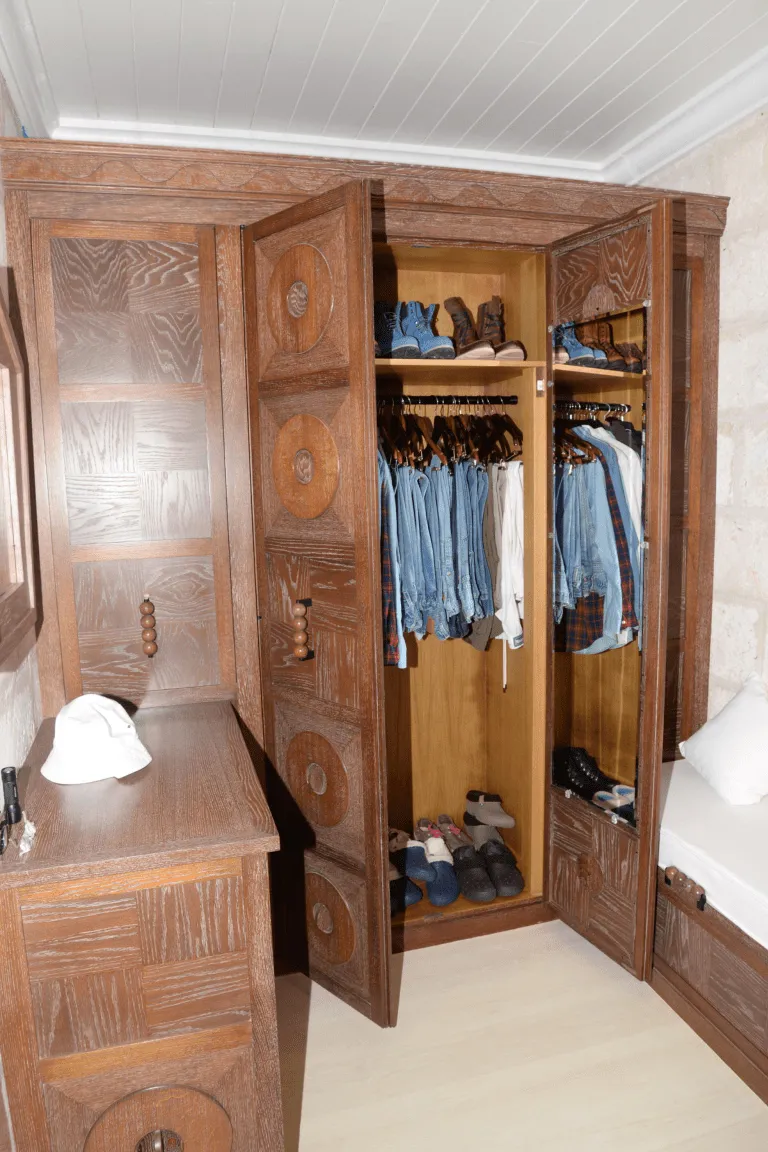 Know What You Own: The Wardrobe Audit That Changes How You Shop Forever