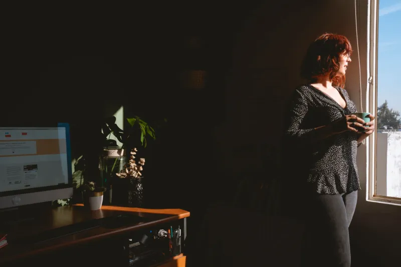What the Mirror Misses: How Your Home Lighting Is Quietly Misleading Your Style Decisions
